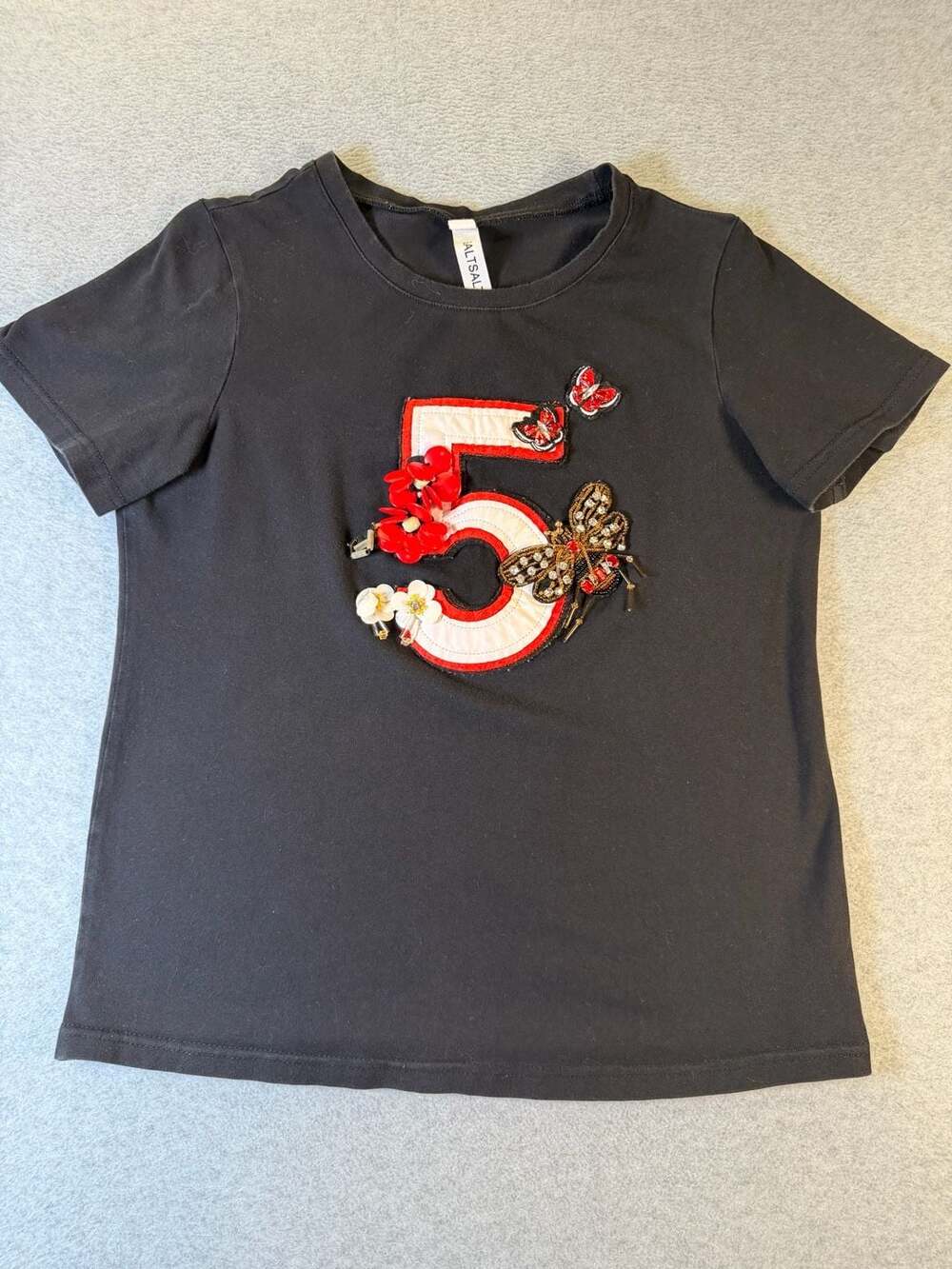 SALTSALT Black 5th Birthday Applique Short Sleeve T-Shirt Size S